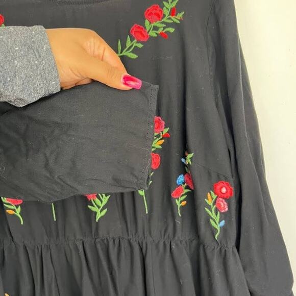 Torrid Black Embroidered Floral Challis Skater Dress womens plus size 2x - Picture 5 of 10